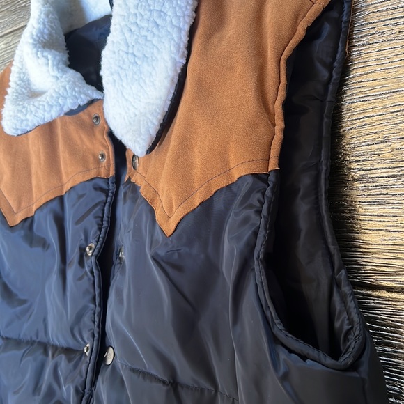 Men’s American Stitch 2 Tone Vest Pockets NWOT - Picture 3 of 7